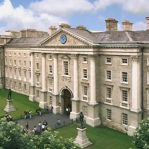 Trinity College - Campus Апартаменты